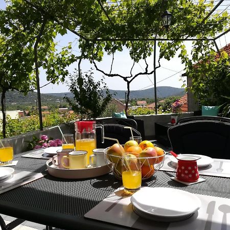 Apartman Petra Gustirna Kültér fotó