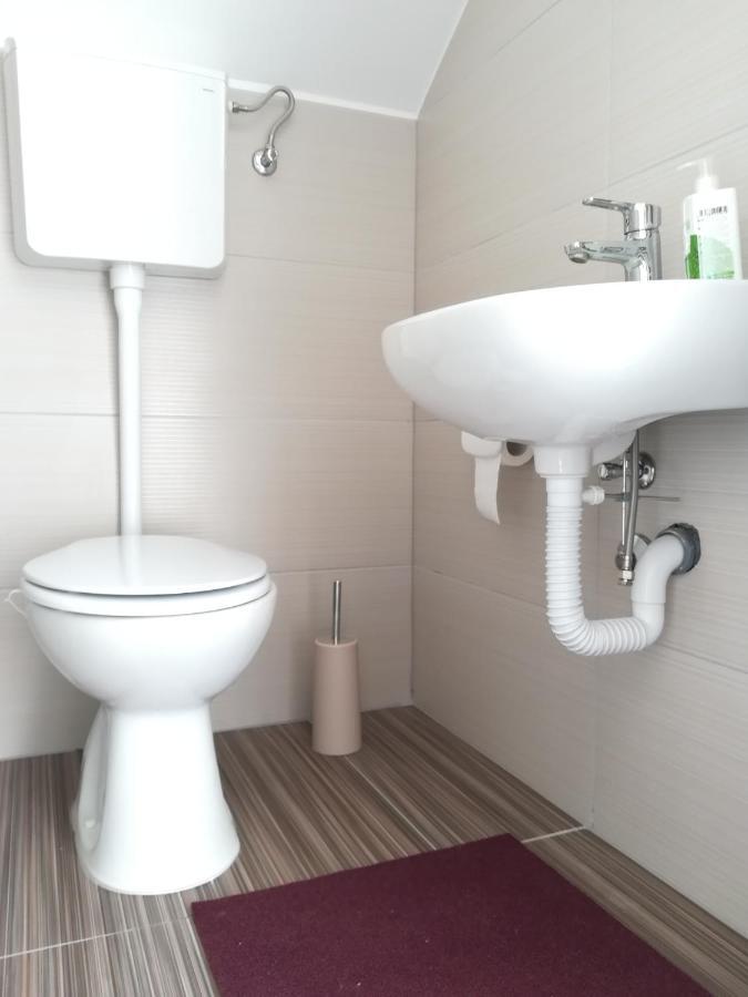 Apartman Petra Gustirna Kültér fotó